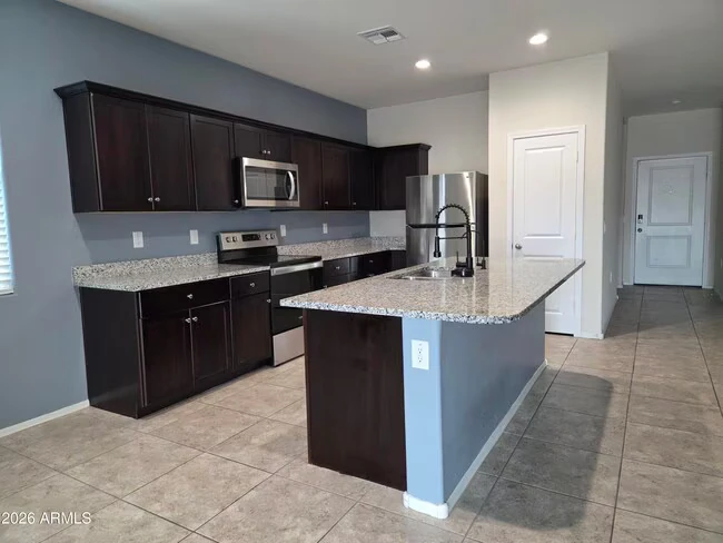 24673 N Alfalfa Dr photo 4