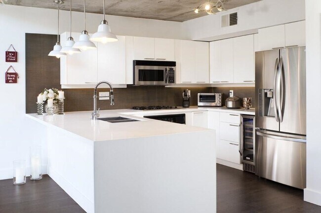 1780 Kettner Blvd San Diego, CA 92101 photo 4