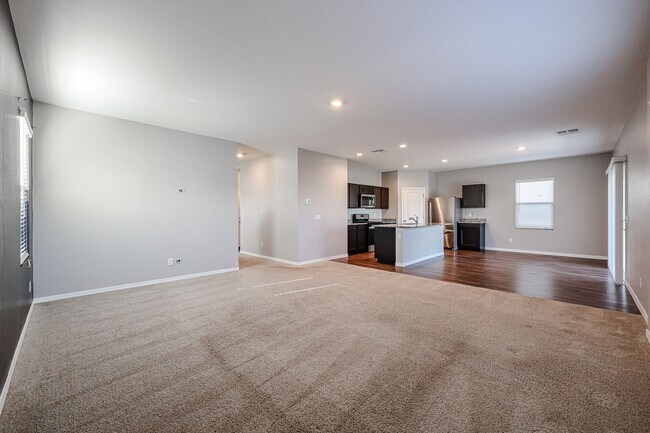 19554 W Annika Dr Litchfield Park, AZ 85340 photo 3