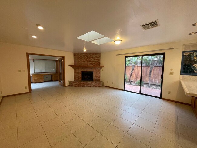 5030 Via Papel San Diego, CA 92122 photo 3