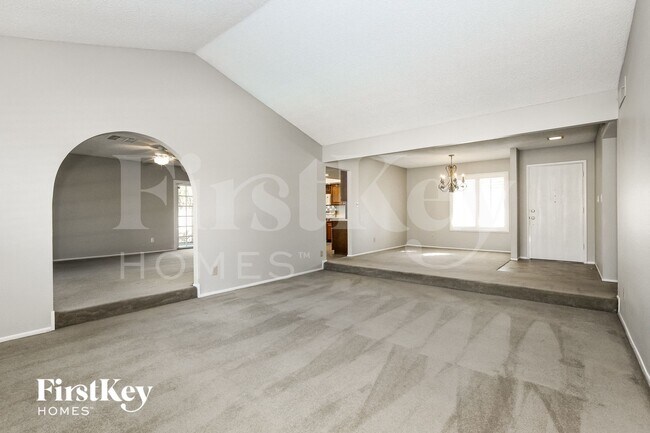 5236 W Cheryl Dr Glendale, AZ 85302 photo 2