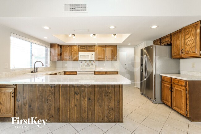 5236 W Cheryl Dr Glendale, AZ 85302 photo 4