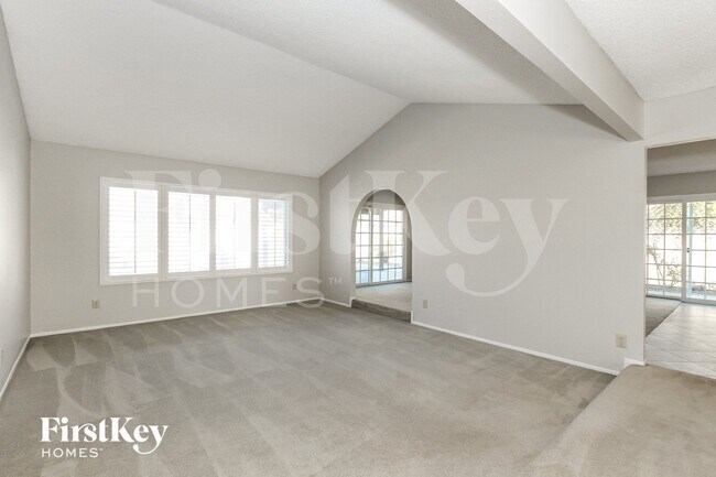 5236 W Cheryl Dr Glendale, AZ 85302 photo 3