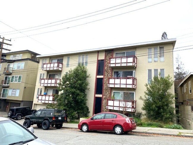 10 Moss Ave Oakland, CA 94610 photo 2