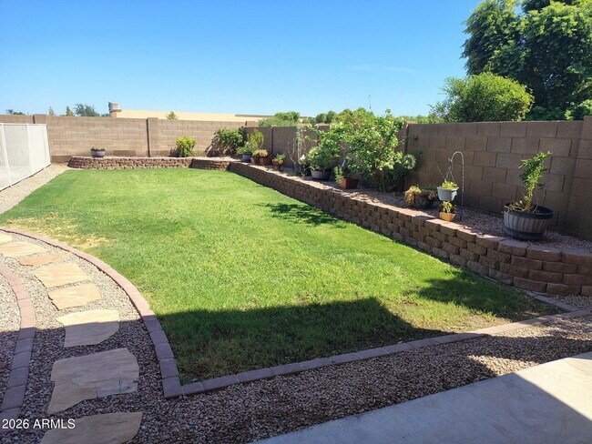 3096 E Kingbird Pl photo 4