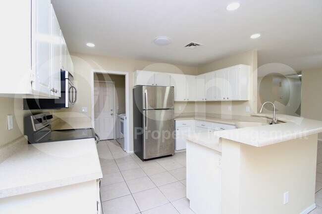 4526 W Orchid Ln Chandler, AZ 85226 photo 3