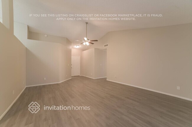 692 W Shawnee Dr Chandler, AZ 85225 photo 2