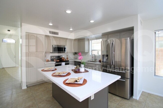 5412 W Atlantis Ave Phoenix, AZ 85043 photo 3