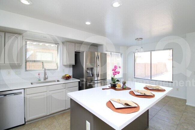 5412 W Atlantis Ave Phoenix, AZ 85043 photo 5