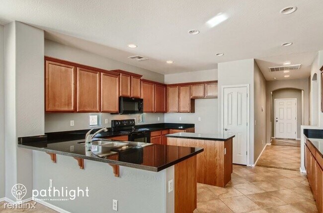 36332 W Vera Cruz Dr Maricopa, AZ 85138 photo 2