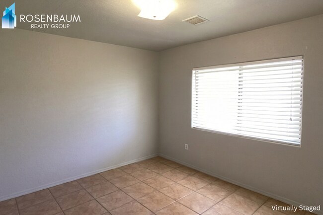 9950 W Lynx Dr Arizona City, AZ 85123 photo 4