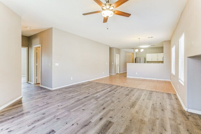 30225 N Royal Oak Way San Tan Valley, AZ 85143 photo 4