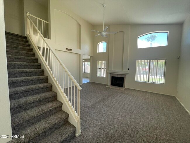 4725 E Goldfinch Gate Ln Phoenix, AZ 85044 photo 2
