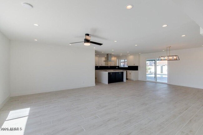 7914 E Hubbell St Scottsdale, AZ 85257 photo 3