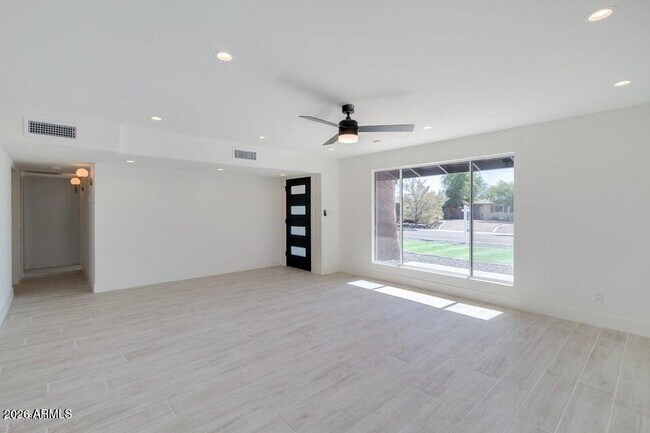 7914 E Hubbell St Scottsdale, AZ 85257 photo 2