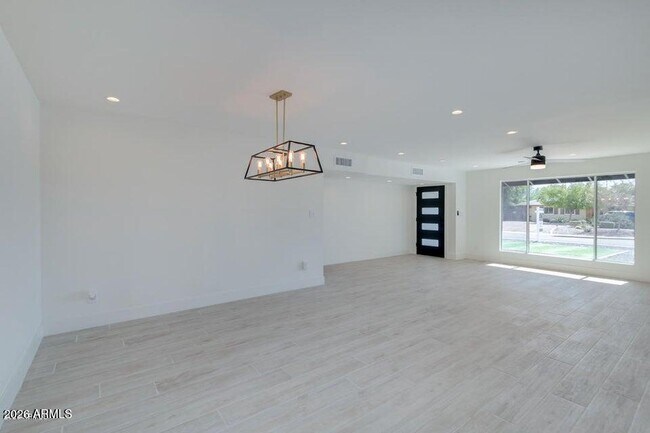 7914 E Hubbell St Scottsdale, AZ 85257 photo 4