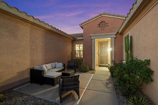 16418 W Desert Lily Dr Surprise, AZ 85387 photo 4