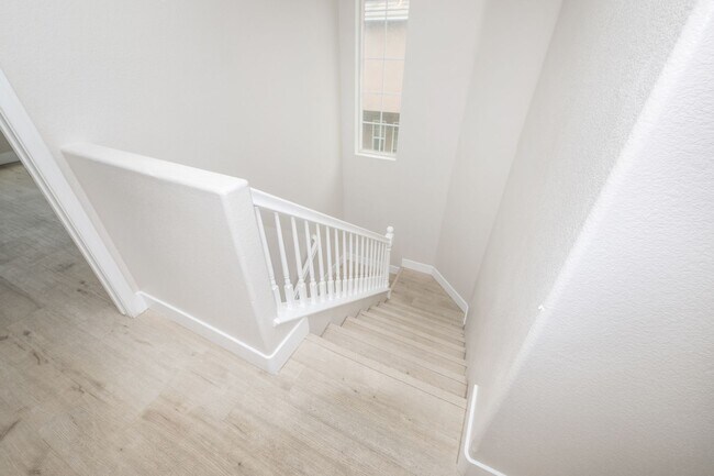 511 Stork St San Diego, CA 92114 photo 5