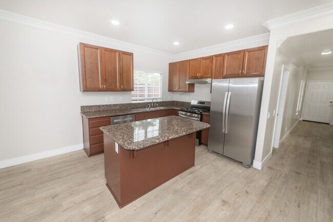 511 Stork St San Diego, CA 92114
