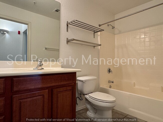 920 E Devonshire Ave Phoenix, AZ 85014 photo 4