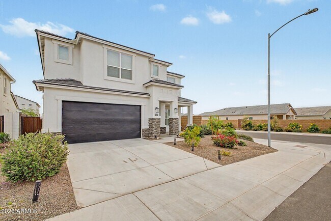 10249 W Adam Ave Peoria, AZ 85382 photo 3