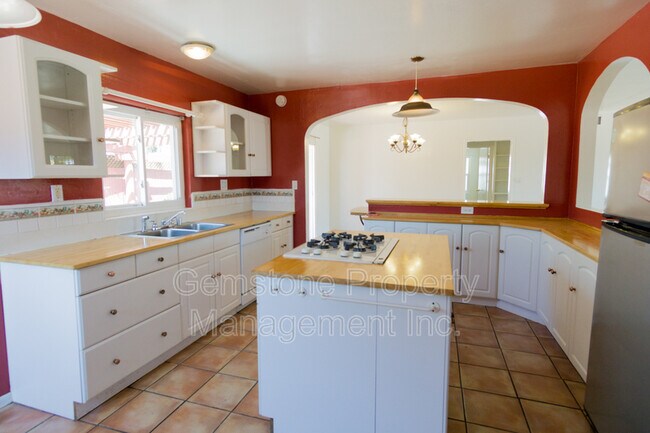 6241 Adobe Dr San Diego, CA 92115 photo 5
