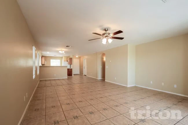 15072 W Buchanan St Goodyear, AZ 85338 photo 3