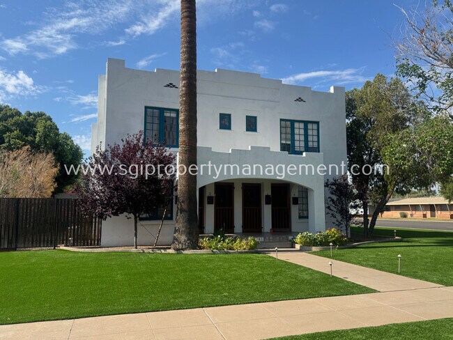 541 W Monte Vista Rd Phoenix, AZ 85003 photo 2