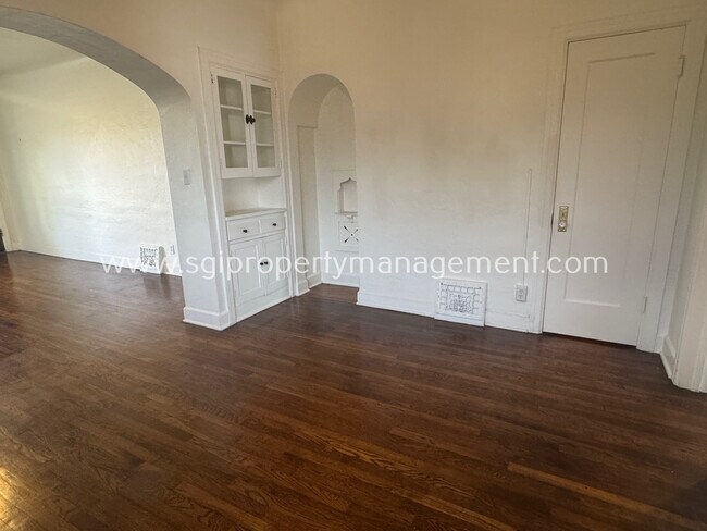 541 W Monte Vista Rd Phoenix, AZ 85003 photo 4