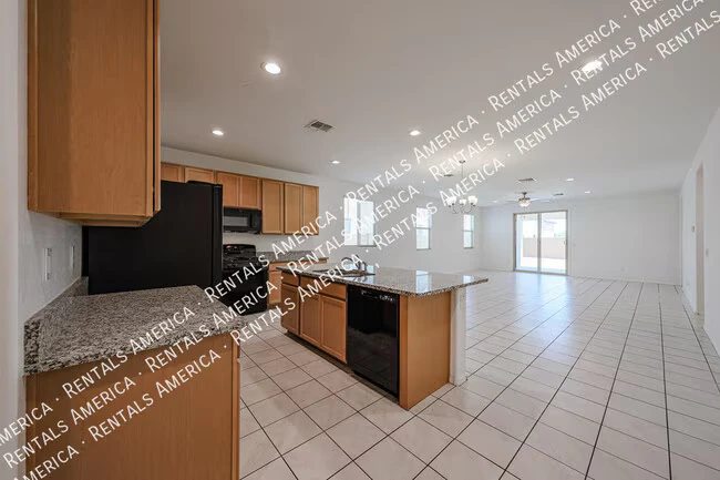 7513 W Illini St Phoenix, AZ 85043 photo 5