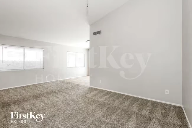 3609 W Tina Ln Glendale, AZ 85310 photo 4