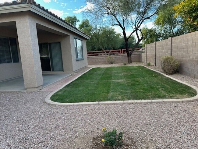 18628 E Kingbird Dr Queen Creek, AZ 85142 photo 3