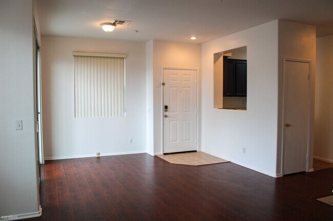 30308 Pelican Bay Ln Murrieta, CA 92563 photo 2