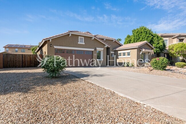 13843 W Watson Ln Surprise, AZ 85379 photo 2