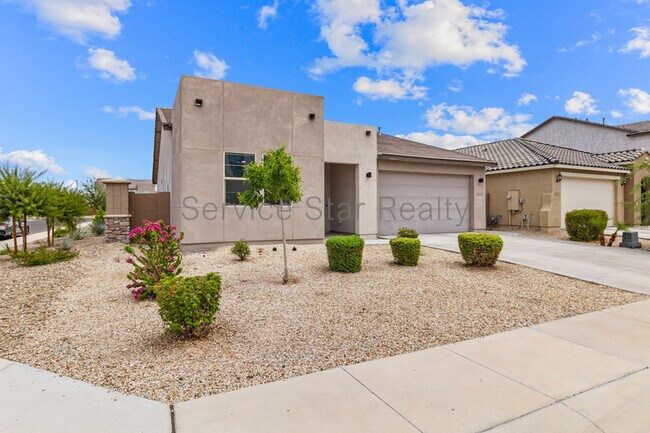 4238 Nora Dr San Tan Valley, AZ 85144 photo 2