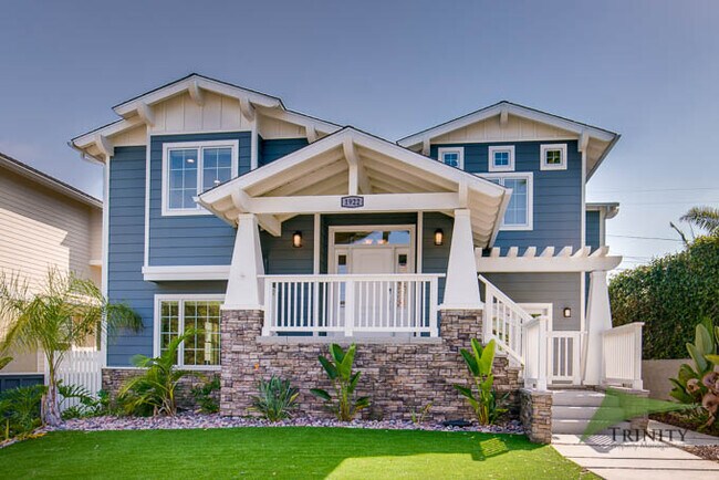 1922 Cambridge Ave Encinitas, CA 92007