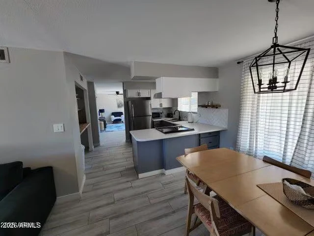 630 E Julie Dr Tempe, AZ 85283 photo 5
