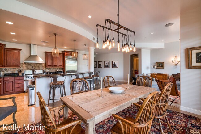 8 Biltmore Estates Dr Phoenix, AZ 85016 photo 5