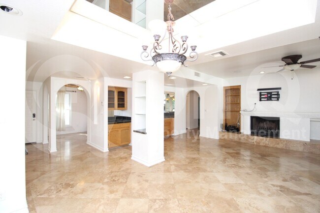 5200 S Lakeshore Dr Tempe, AZ 85283 photo 5