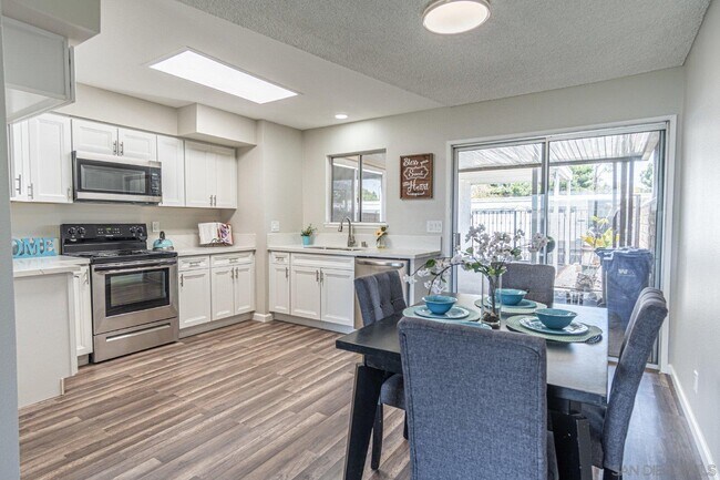 3515 Boussock Ln Oceanside, CA 92057 photo 4