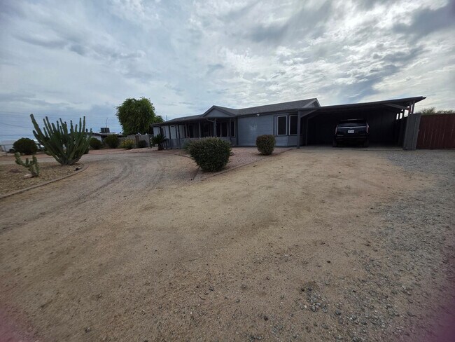 1612 N 201st Ave Buckeye, AZ 85396 photo 2