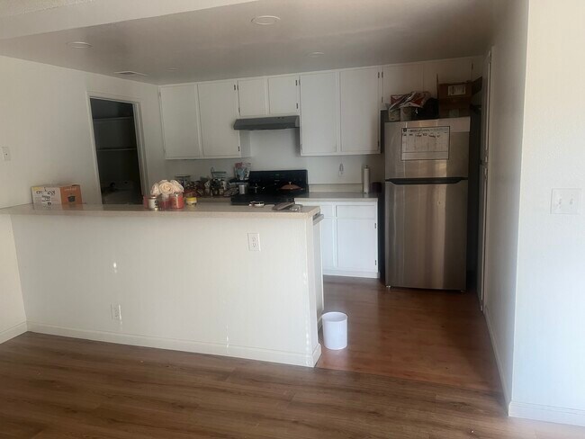 73 Silcreek Dr San Jose, CA 95116 photo 5