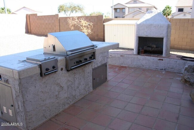 12710 W Earll Dr Avondale, AZ 85392 photo 5