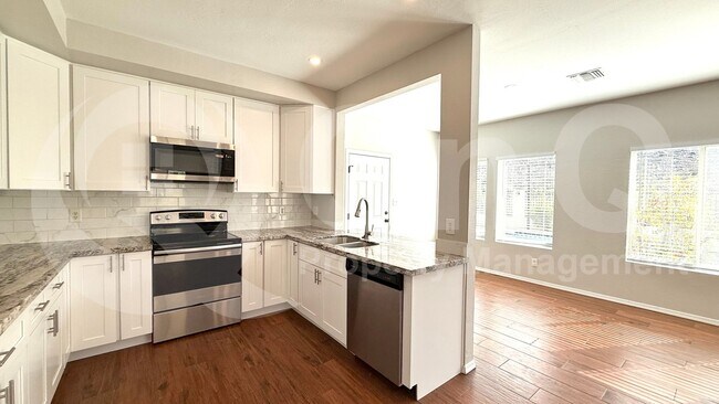 14452 S 40th St Phoenix, AZ 85044 photo 3