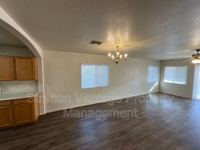 2643 S 84th Gln Tolleson, AZ 85353 photo 5