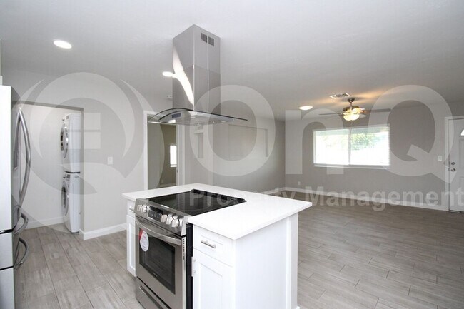 523 N Kirchoff Mesa, AZ 85203 photo 4