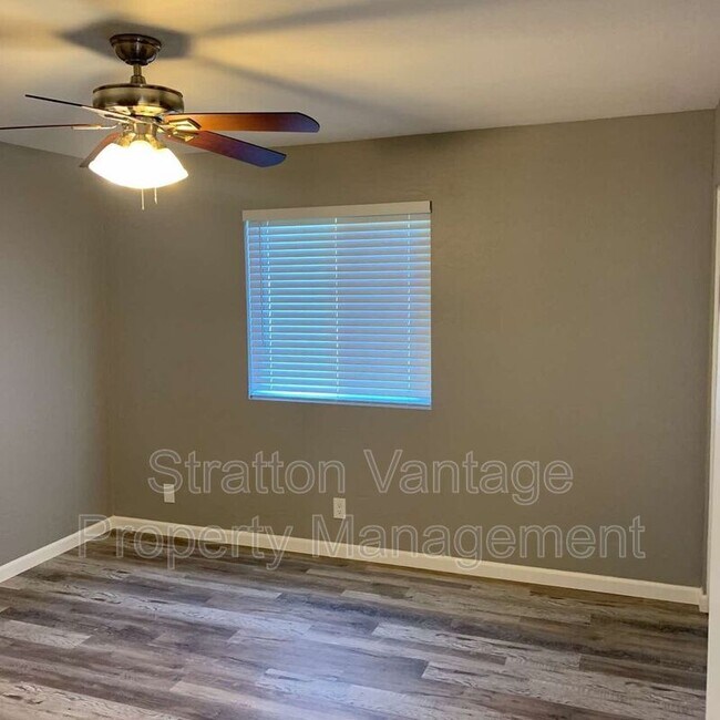 846 N Stapley Dr Mesa, AZ 85203 photo 5