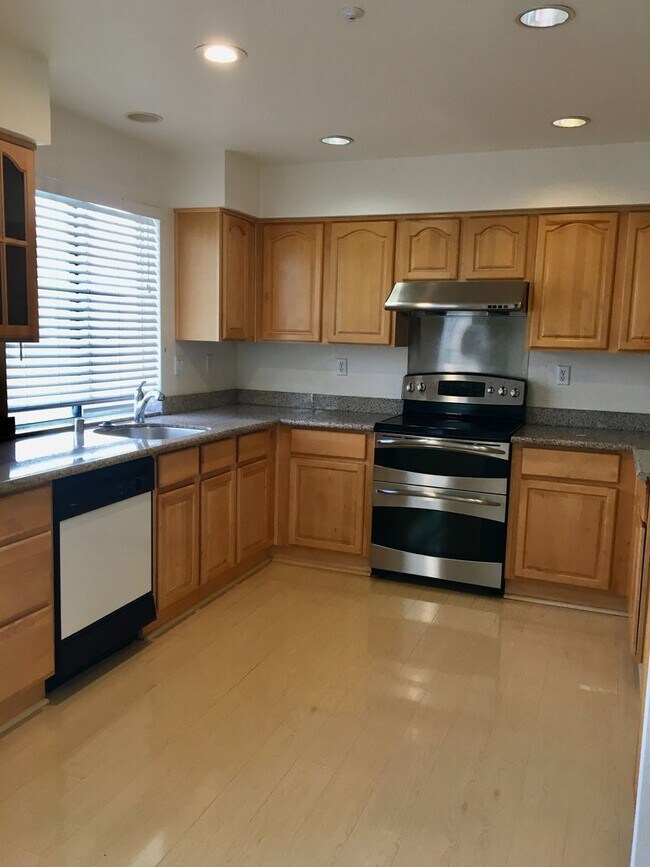 5000 Starling St Danville, CA 94506 photo 2