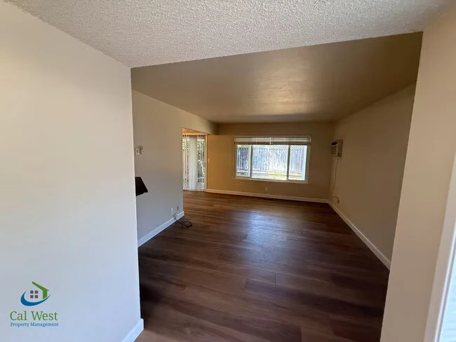 5863 Hillview Ave San Jose, CA 95123 photo 4
