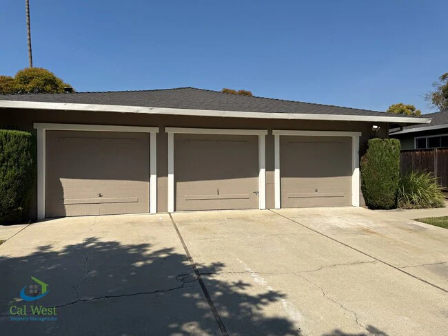 5863 Hillview Ave San Jose, CA 95123 photo 2